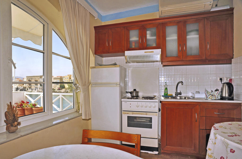 Sea Colours Rooms & Apartments Ermoupoli Oda fotoğraf